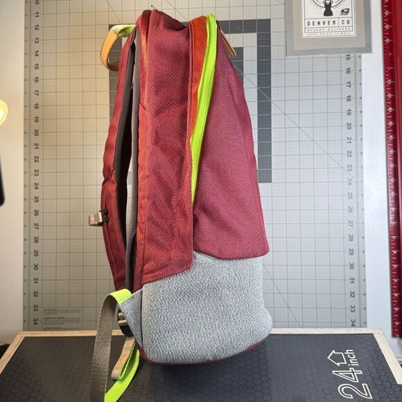 BELLROY®  |  BACKPACK+™  |  DARK-RED/GRAY  |  LIKE NEW  |  XLNT  | - Picture 12 of 15